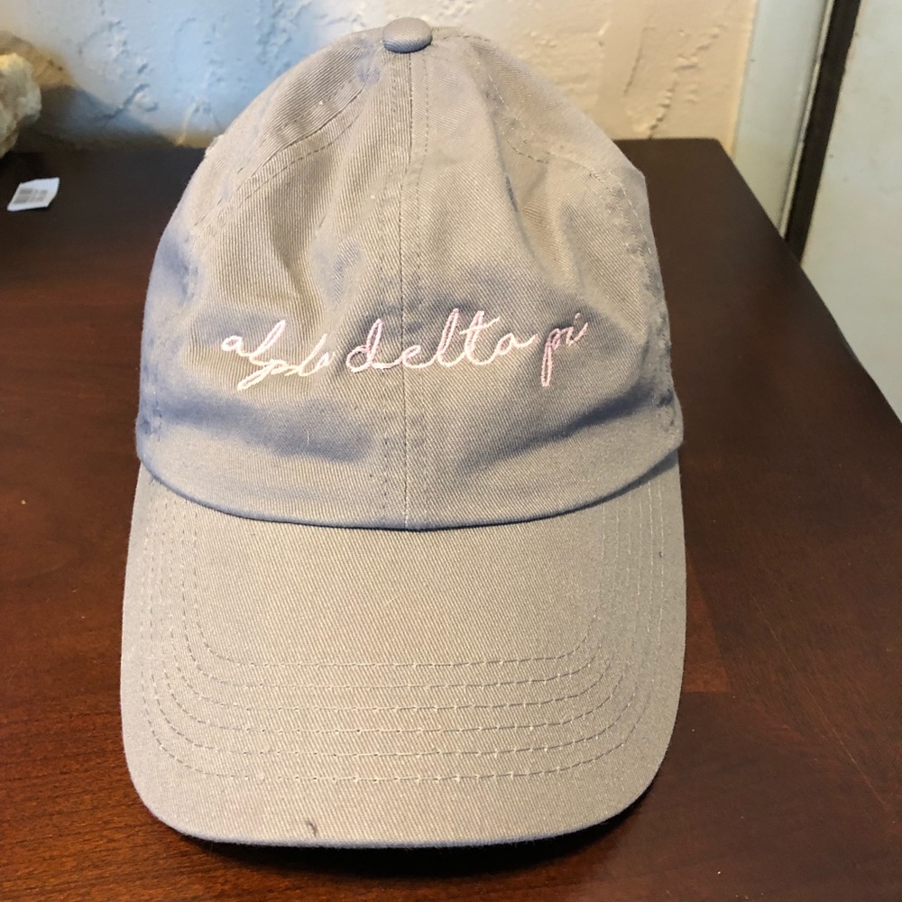 Adpi hat